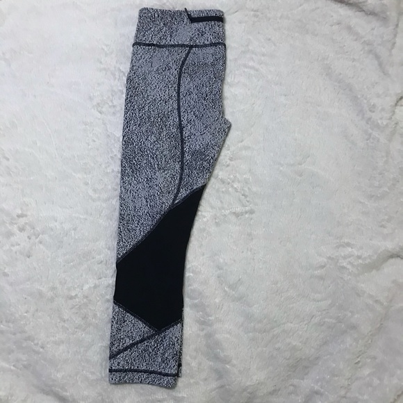 Lululemon Pace Rival Cropped Leggings - Picture 2 of 11